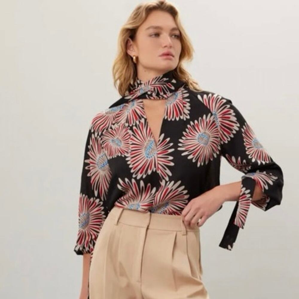 Obando Wrap Neck Top blouse size 4